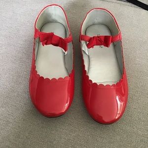 GUC girls dress shoes size 2/3 red Mary Jane style flats